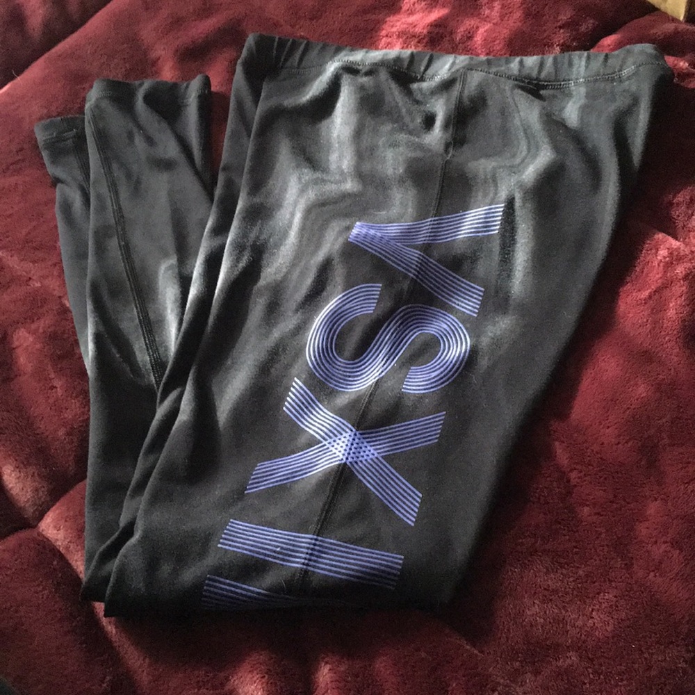 Black VS workout letting